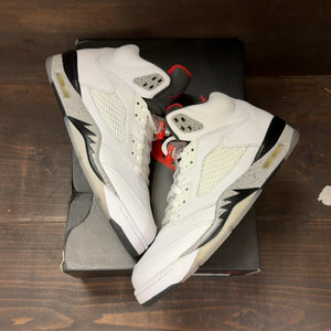 Jordan 5 Retro White Cement Size 11 (Pre-Owned) - back