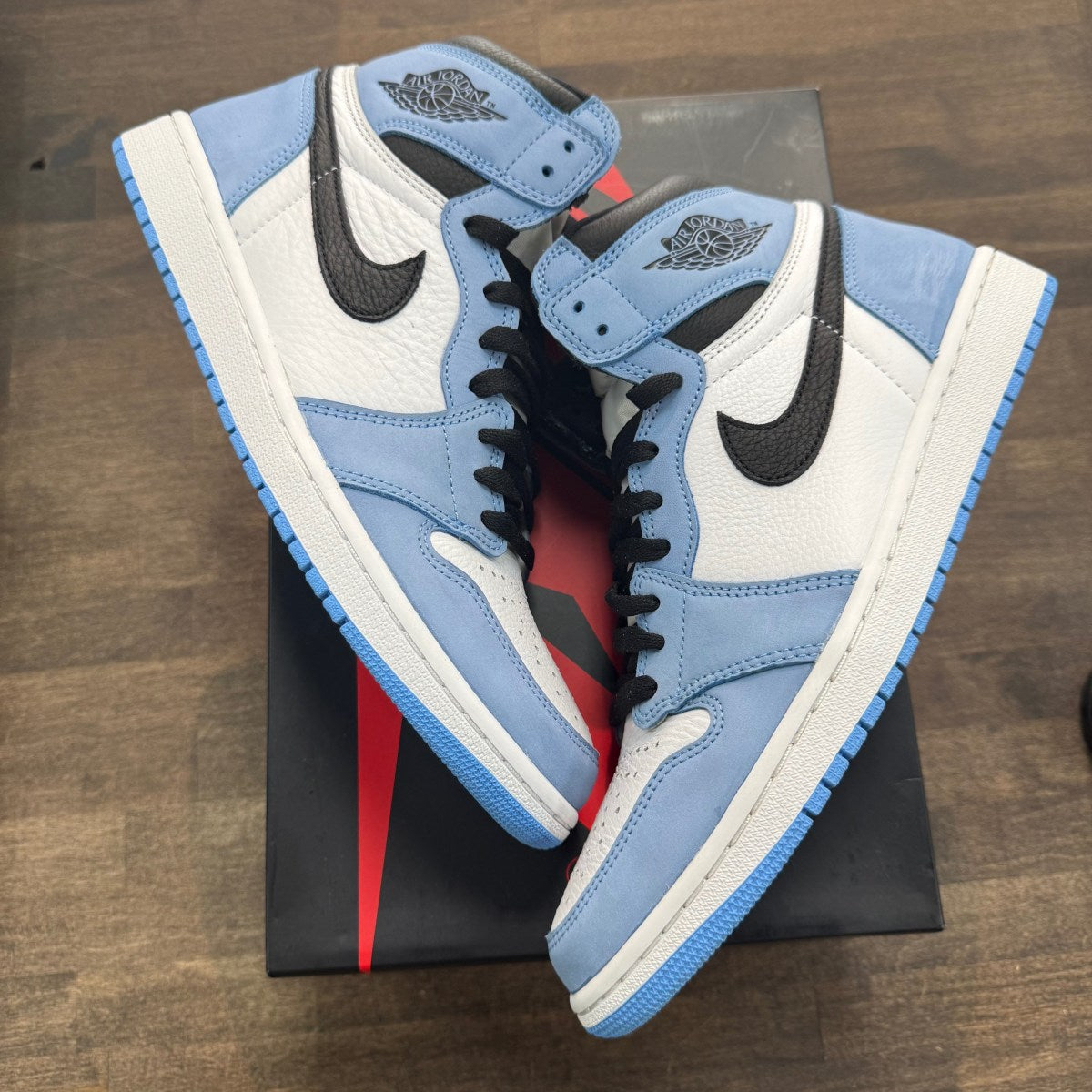 Jordan 1 Retro High OG University Blue - Image 1