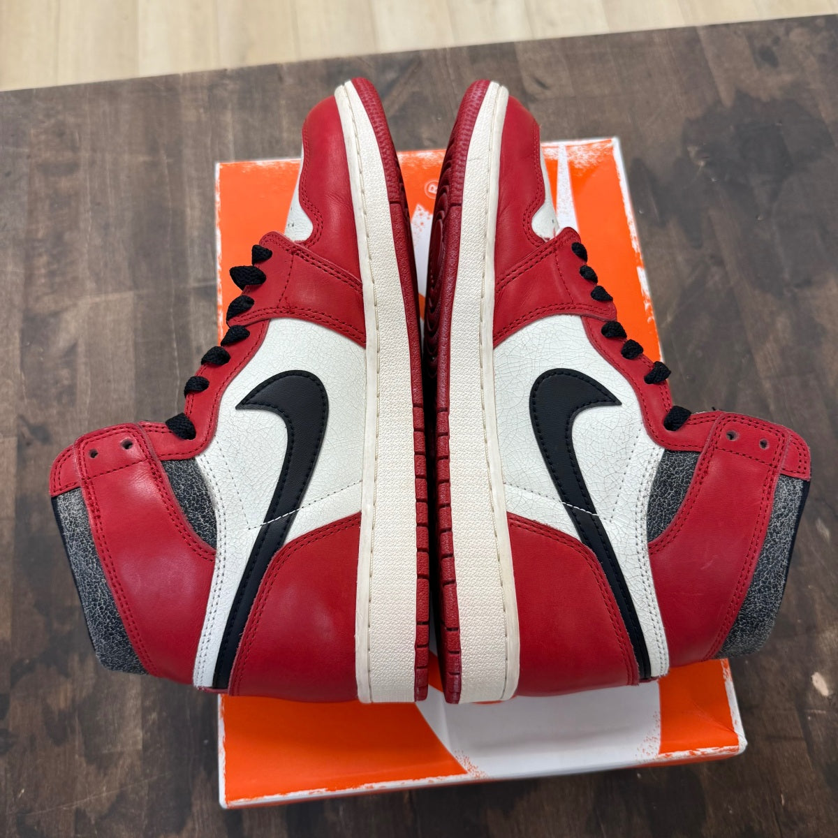 Jordan 1 Retro High OG Chicago Lost and Found - Image 4