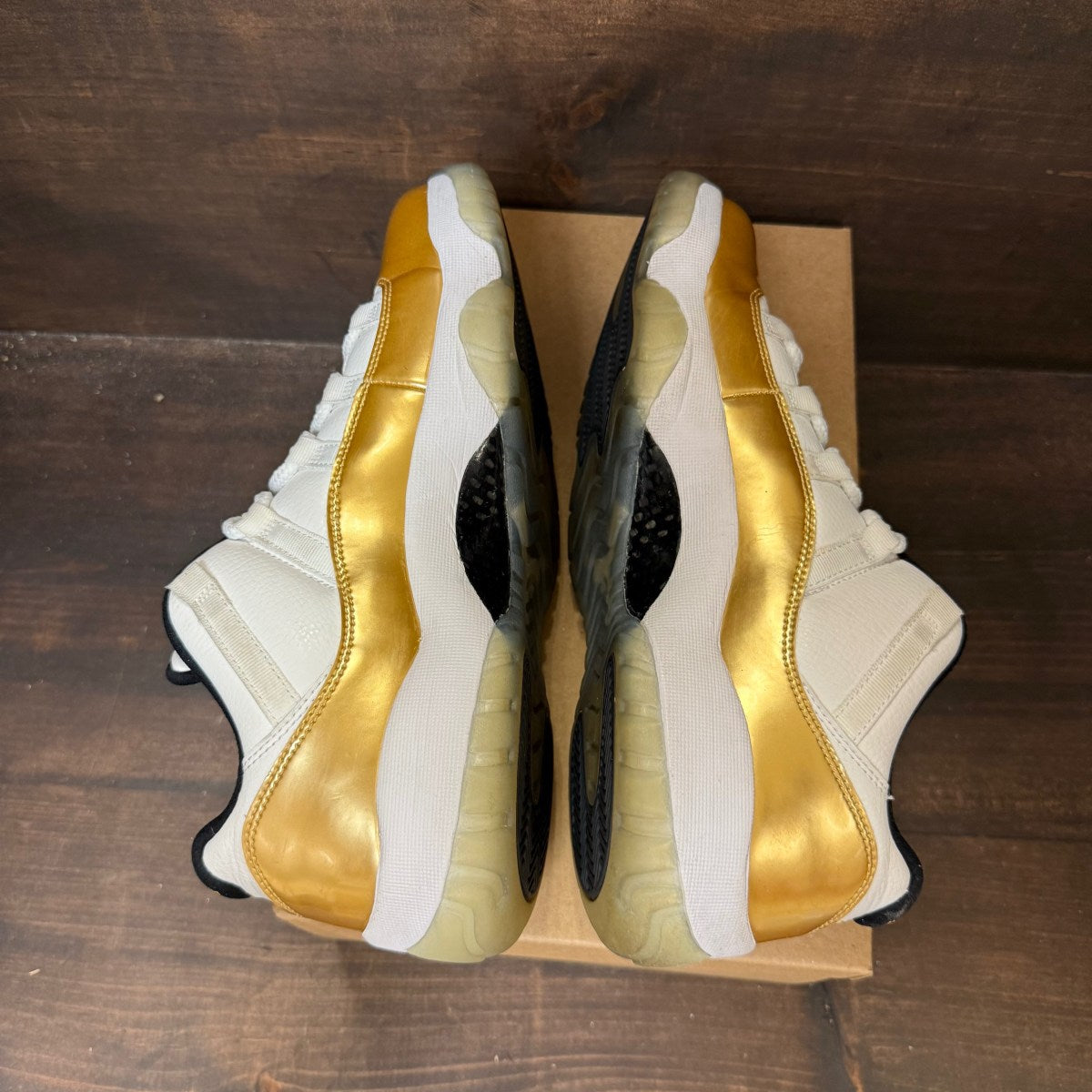 Jordan 11 Retro Low Closing Ceremony Size 11 (Pre-Owned) - Image 4