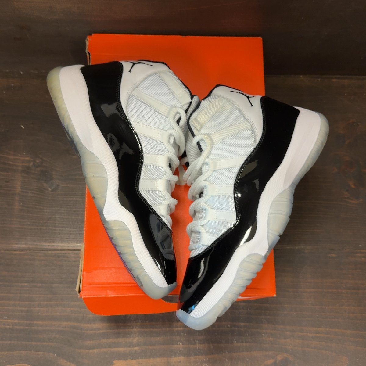Jordan 11 Retro Concord (2018) Size 8.5 (Pre-Owned) - back