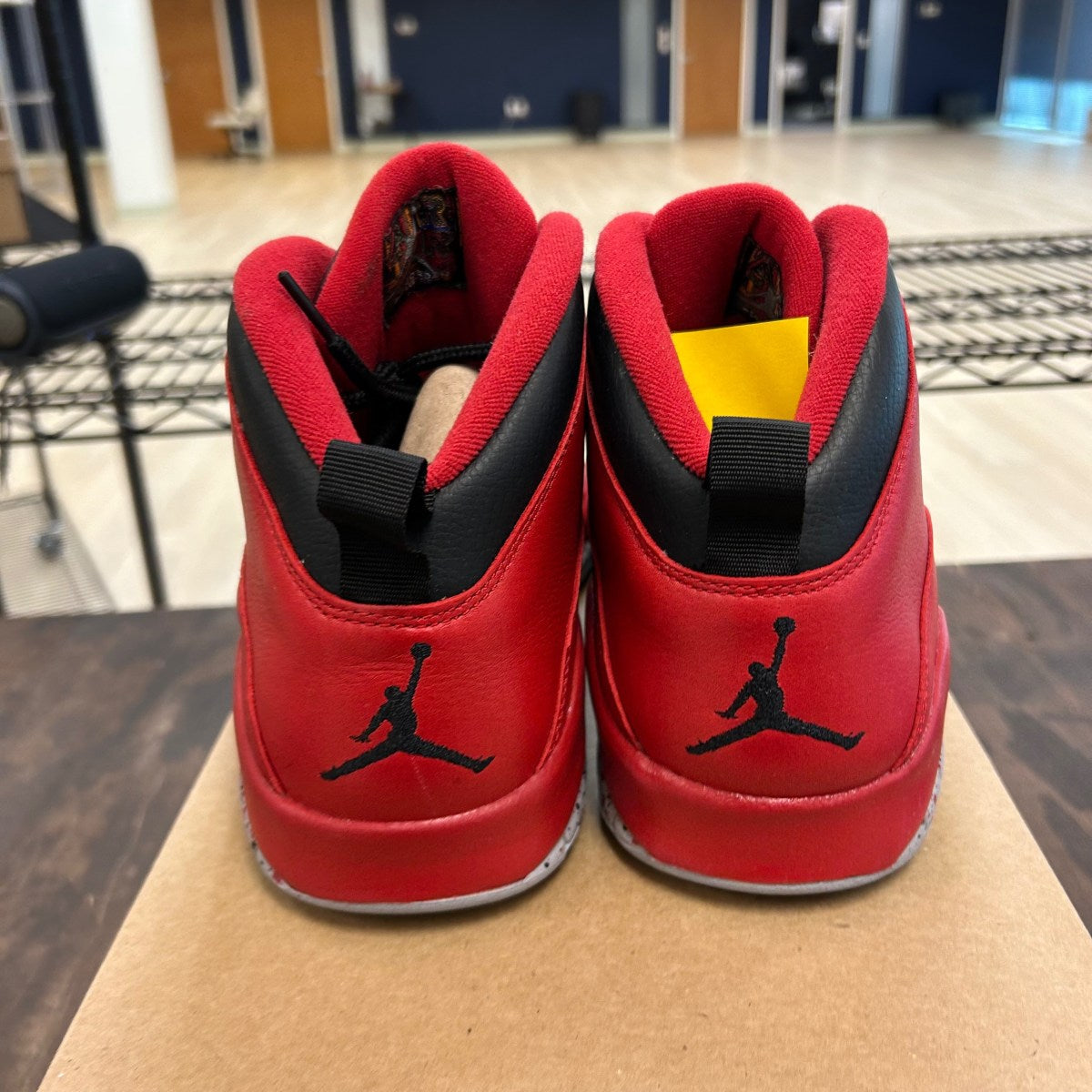 Jordan 10 Retro Bulls Over Broadway Size 11 (Pre-Owned) - Image 5