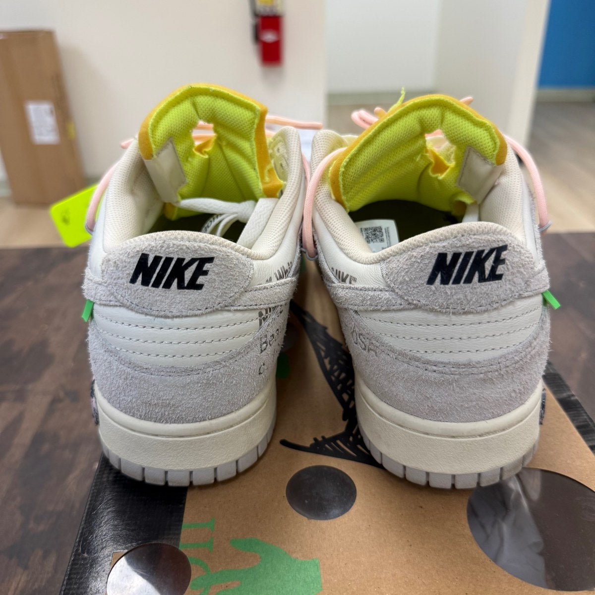 Nike Dunk Low Off-White Lot 12 - Image 4