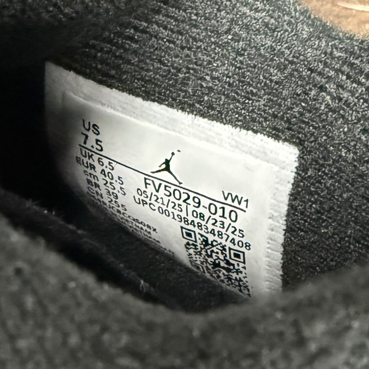 Jordan 4 Retro Black Cat (2025) - Image 7
