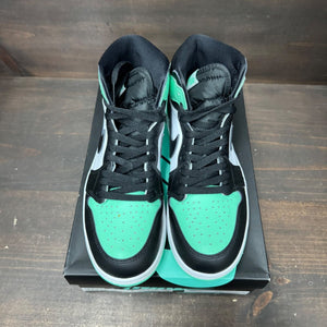 Jordan 1 Retro High OG Green Glow Size 9 (Pre-Owned) - side