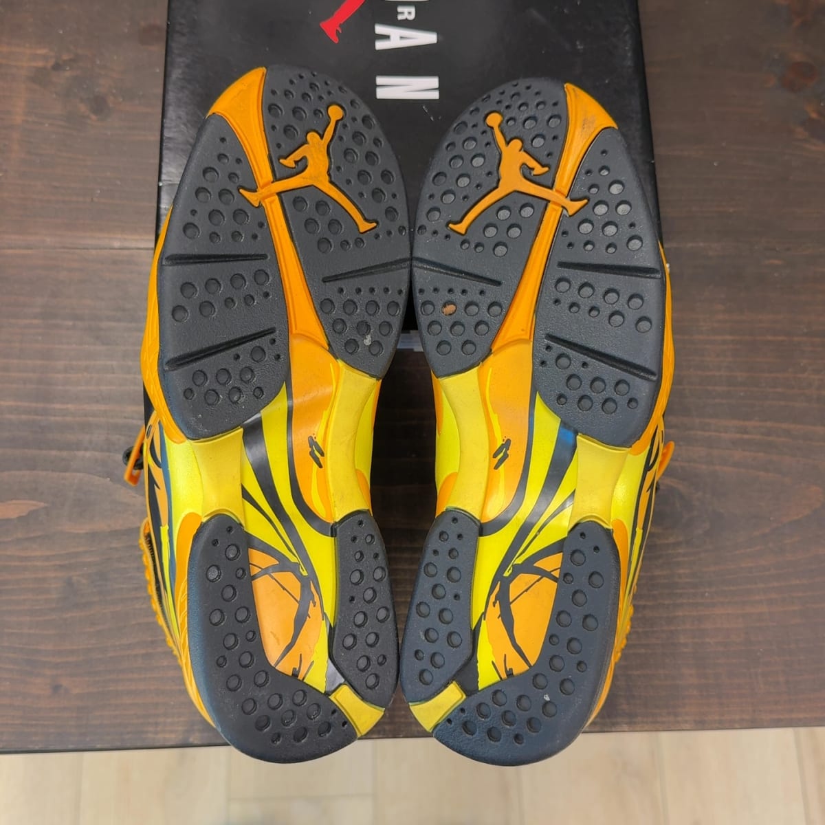 Jordan 8 Retro Taxi Yellow Black (Women's) Size 10W (Pre-Owned) - aux