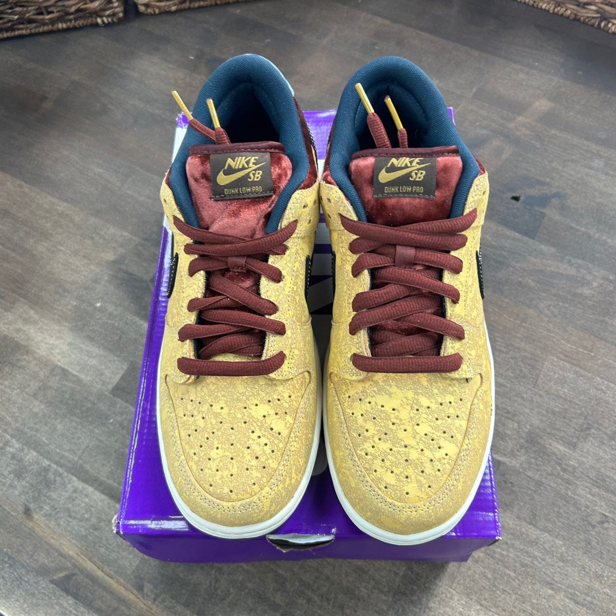 Nike SB Dunk Low City of Cinema Size 11 (Pre-Owned) - Image 2