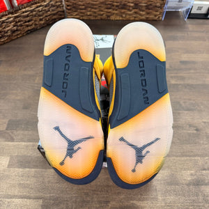 Jordan 5 Retro Michigan (2019) Size 10 (Pre-Owned) - Image 5