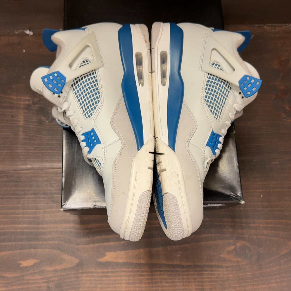 Jordan 4 Retro Military Blue (2024) - Image 4