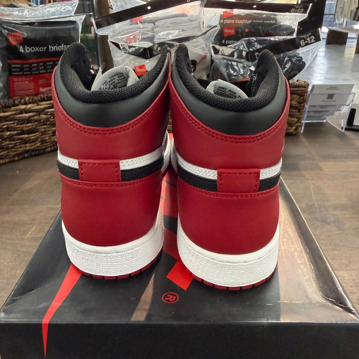 Jordan 1 Retro Black Toe (2013) (GS) - Image 4