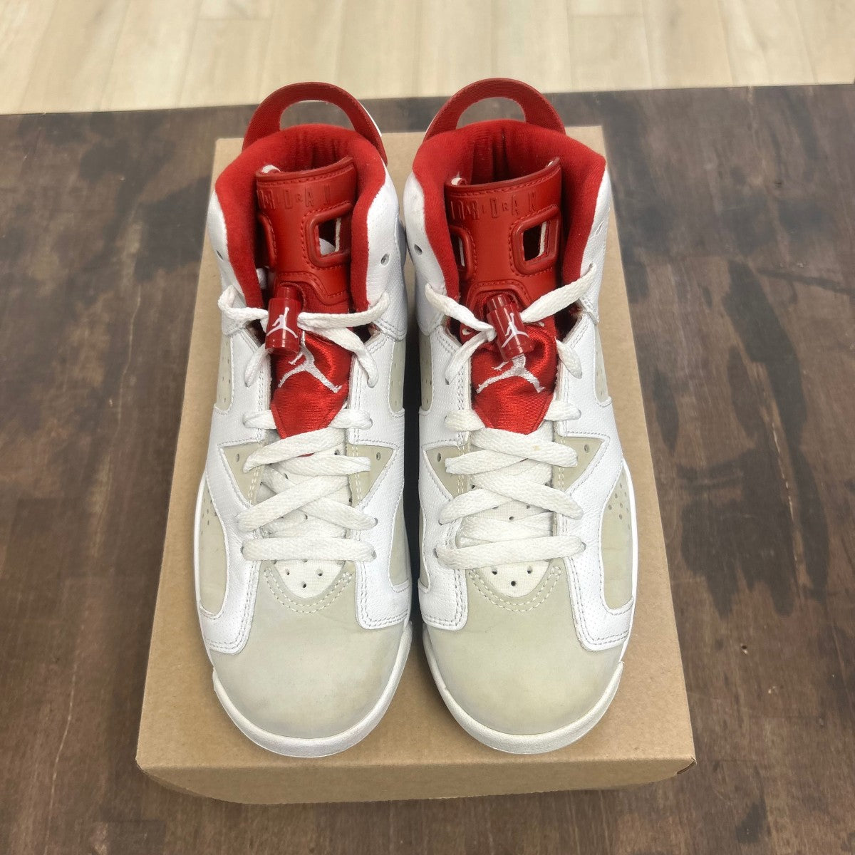 Jordan 6 Retro Alternate Hare (GS) Size 6Y (Pre-Owned) - Image 2