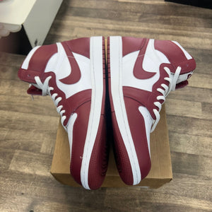 Jordan 1 Retro High OG Artisanal Team Red Size 13 (Pre-Owned) - Image 3