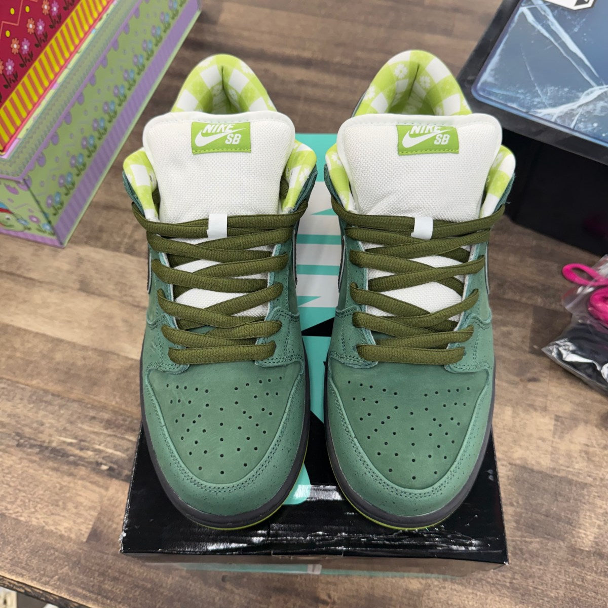 Nike SB Dunk Low Concepts Green Lobster (Special Box) Size 11.5 (Pre-Owned) - Image 2