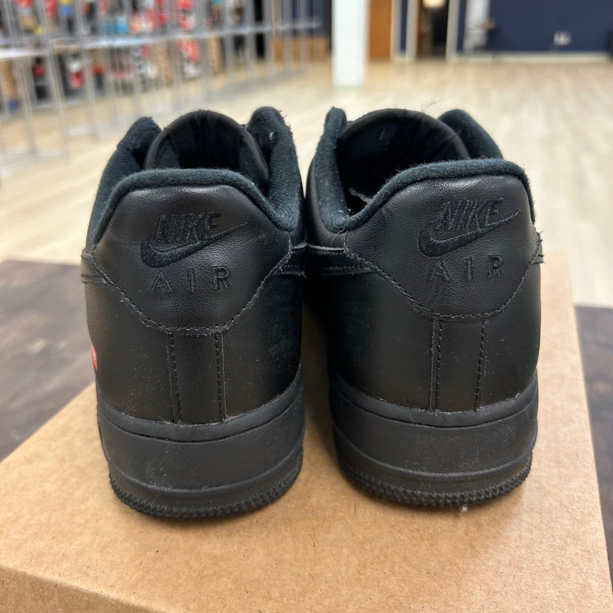 Nike Air Force 1 Low Supreme Black Size 9.5 (Pre-Owned) - Image 4