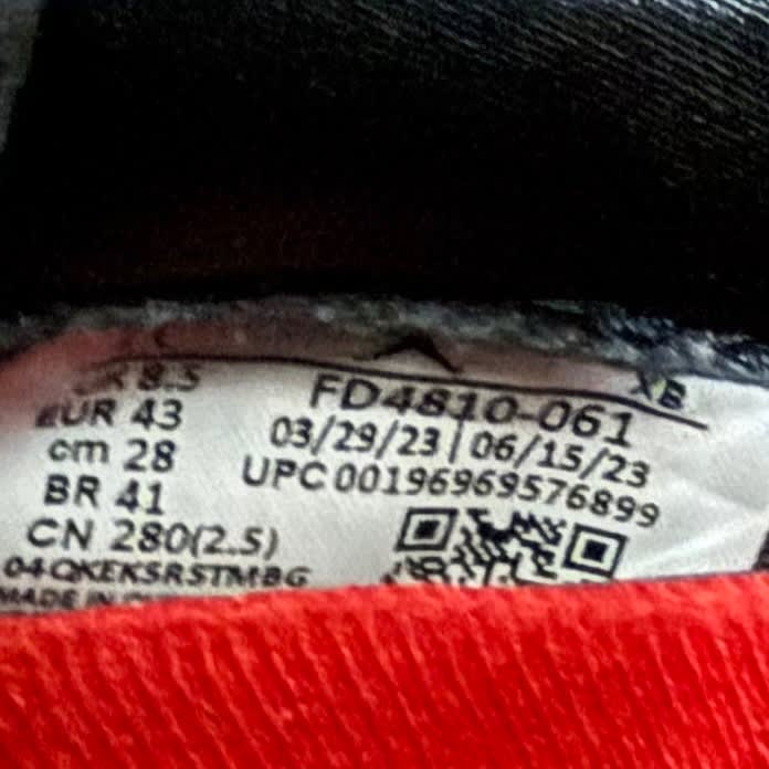 Jordan 1 Retro High OG Satin Bred (Women's) Size 11W (Pre-Owned) - aux