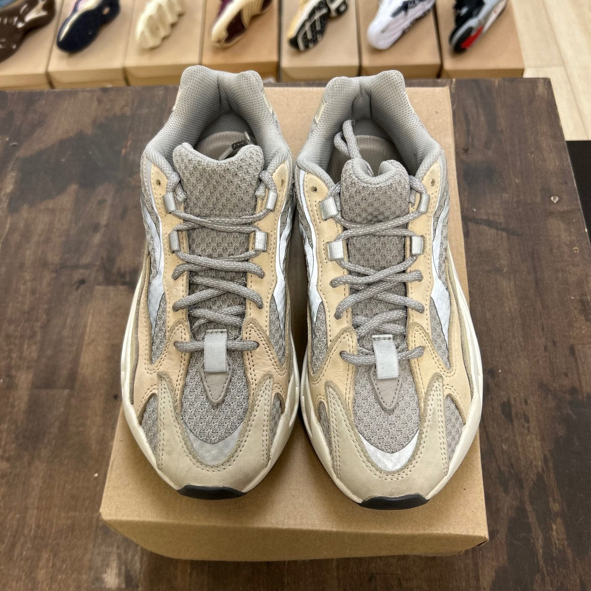 adidas Yeezy Boost 700 V2 Cream Size 7 (Pre-Owned) - Image 2