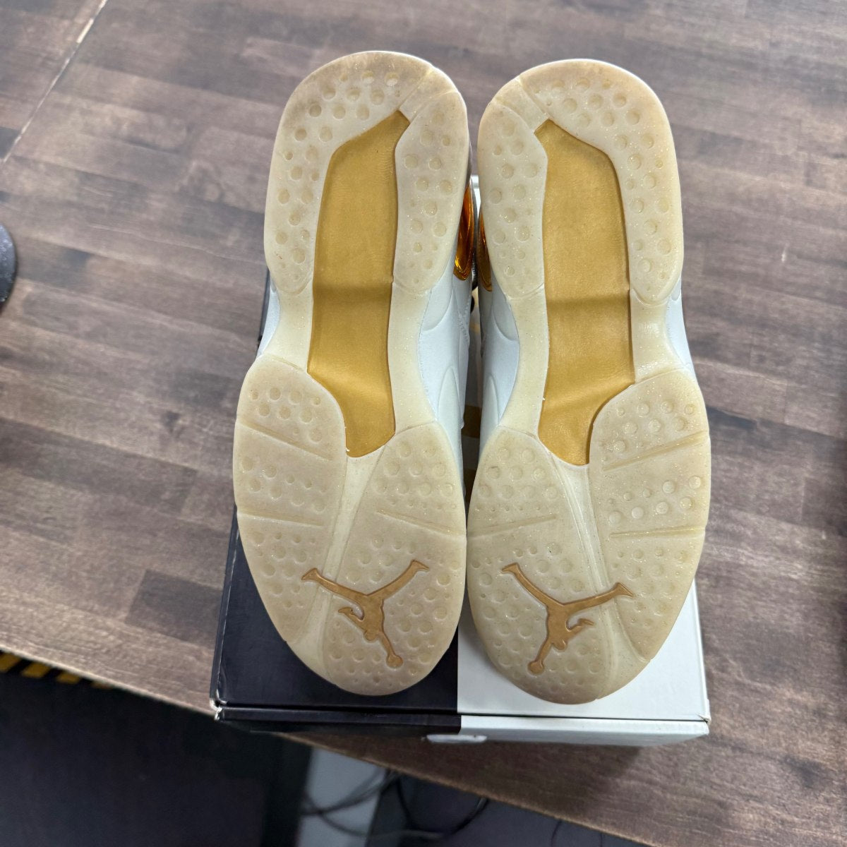 Jordan 8 Retro Champagne - Image 5