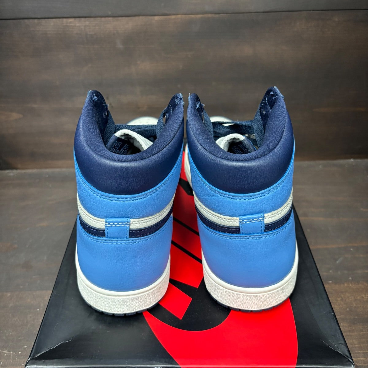 Jordan 1 Retro High Obsidian - Image 5