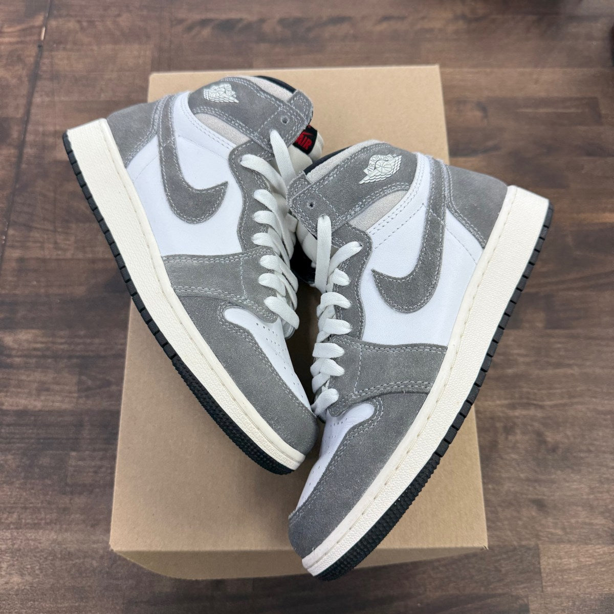 Jordan 1 Retro High OG Washed Black (GS) Size 6Y (Pre-Owned) - Image 1