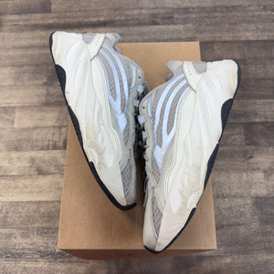 adidas Yeezy Boost 700 V2 Static Size 8.5 (Pre-Owned) - Image 1