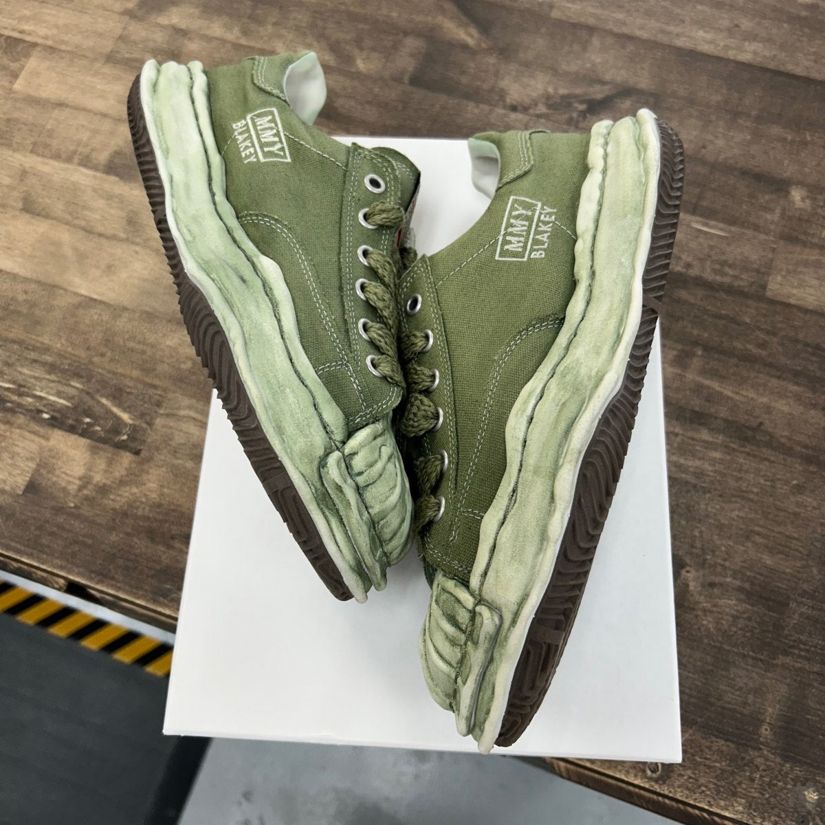 Blakey OG Sole Low Khaki Size 11 (Pre-Owned)