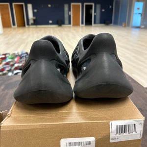 adidas Yeezy Foam RNR Onyx - Image 4