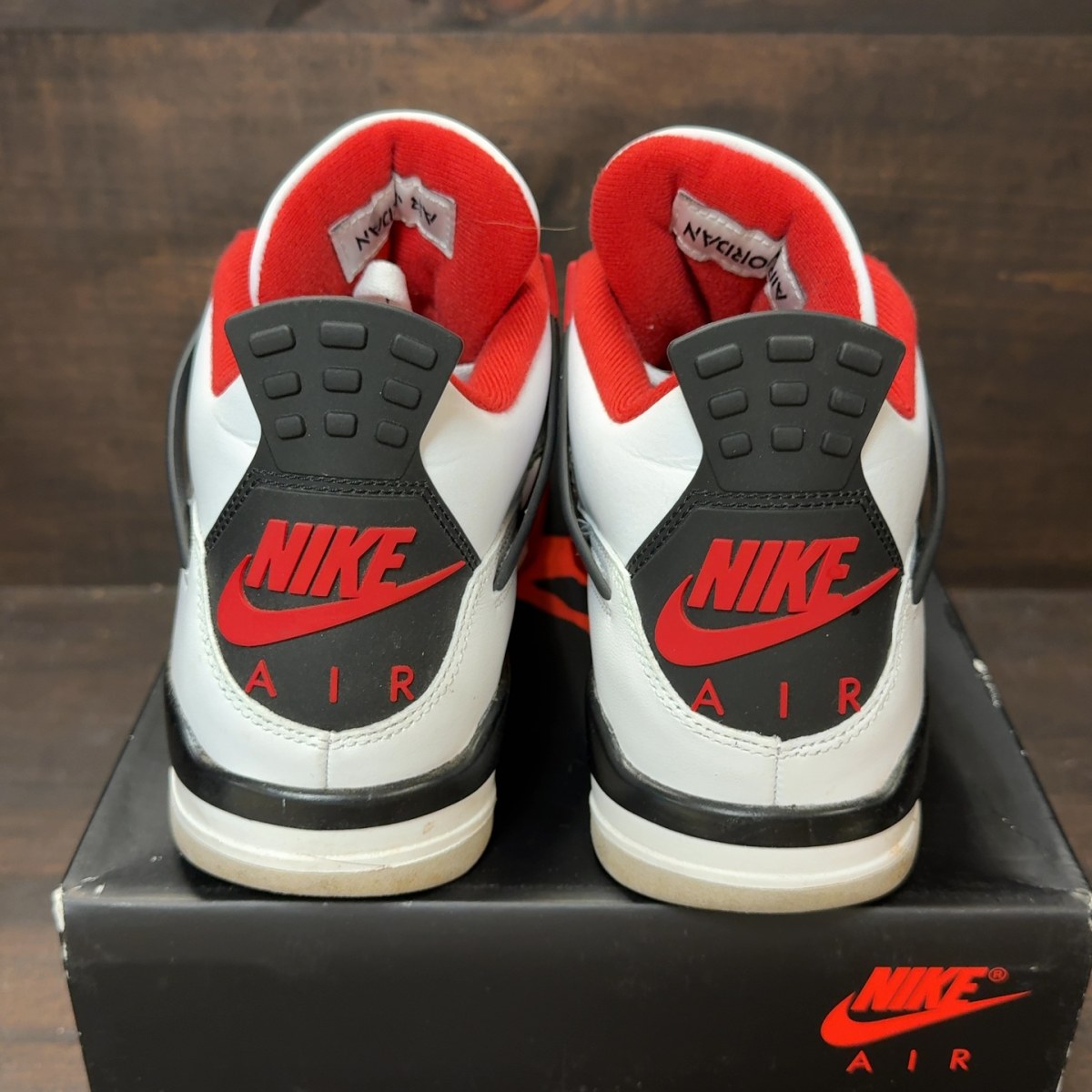 Jordan 4 Retro Fire Red (2020) Size 9 (Pre-Owned) - aux