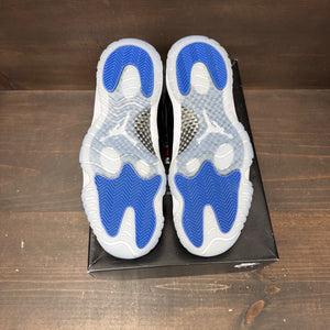Jordan 11 Retro Low Space Jam Size 9.5 (Pre-Owned) - box