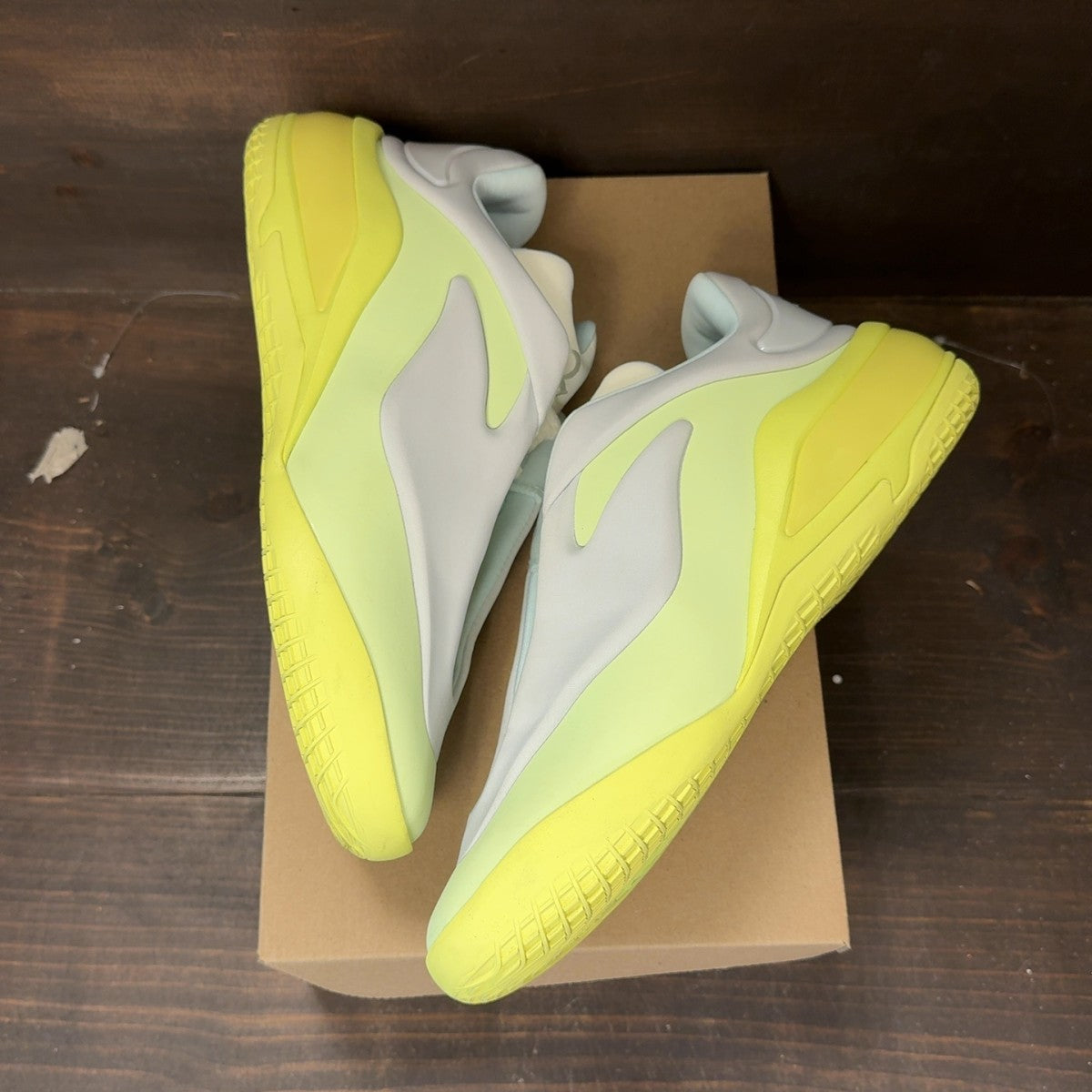 Converse SHAI 001 Lace Up Lime Size 10 (Pre-Owned) - Image 2