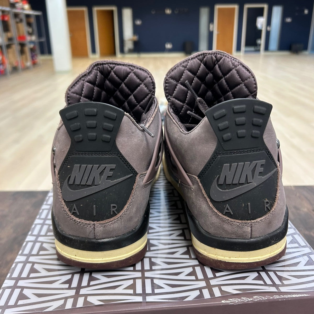 Jordan 4 Retro SP A Ma Maniére Violet Ore - Image 4
