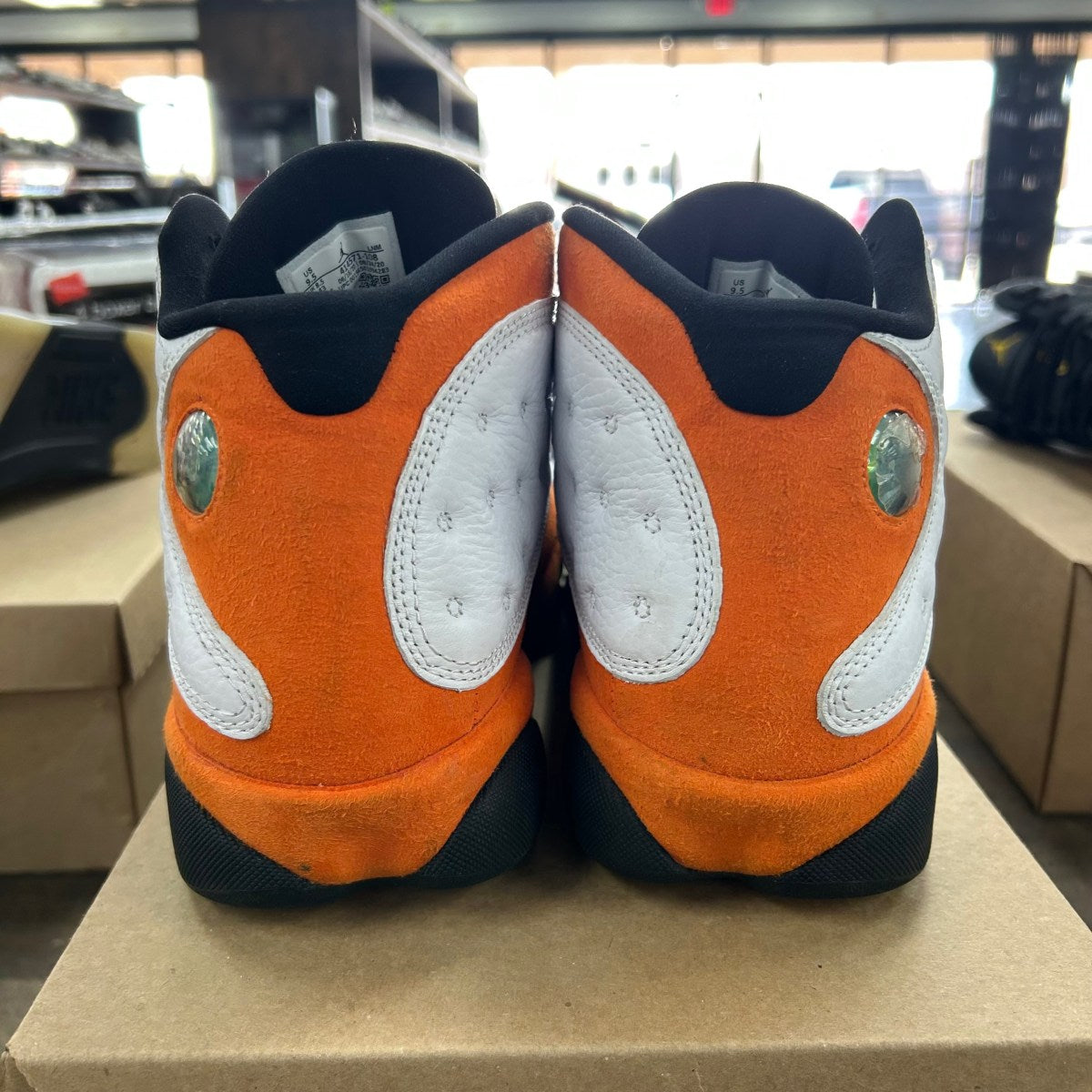 Jordan 13 Retro Starfish Size 9.5 (Pre-Owned) - Image 4