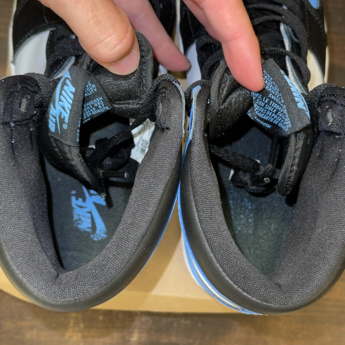 Jordan 1 Retro High OG UNC Toe Size 9.5 (Pre-Owned) - Image 6