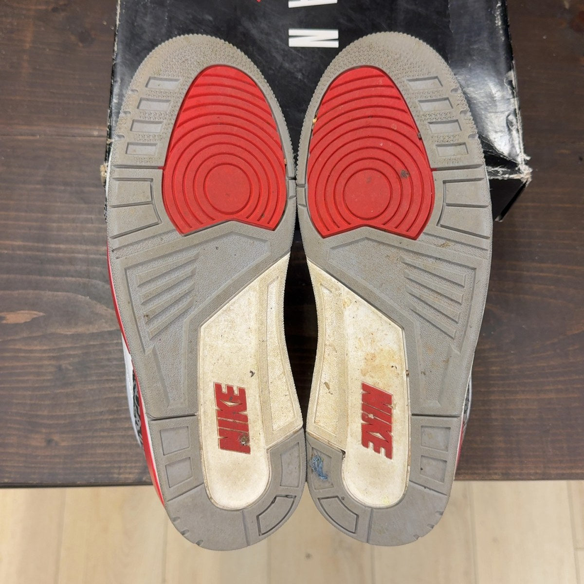 Jordan 3 Retro Fire Red (2022) Size 10 (Pre-Owned) - aux