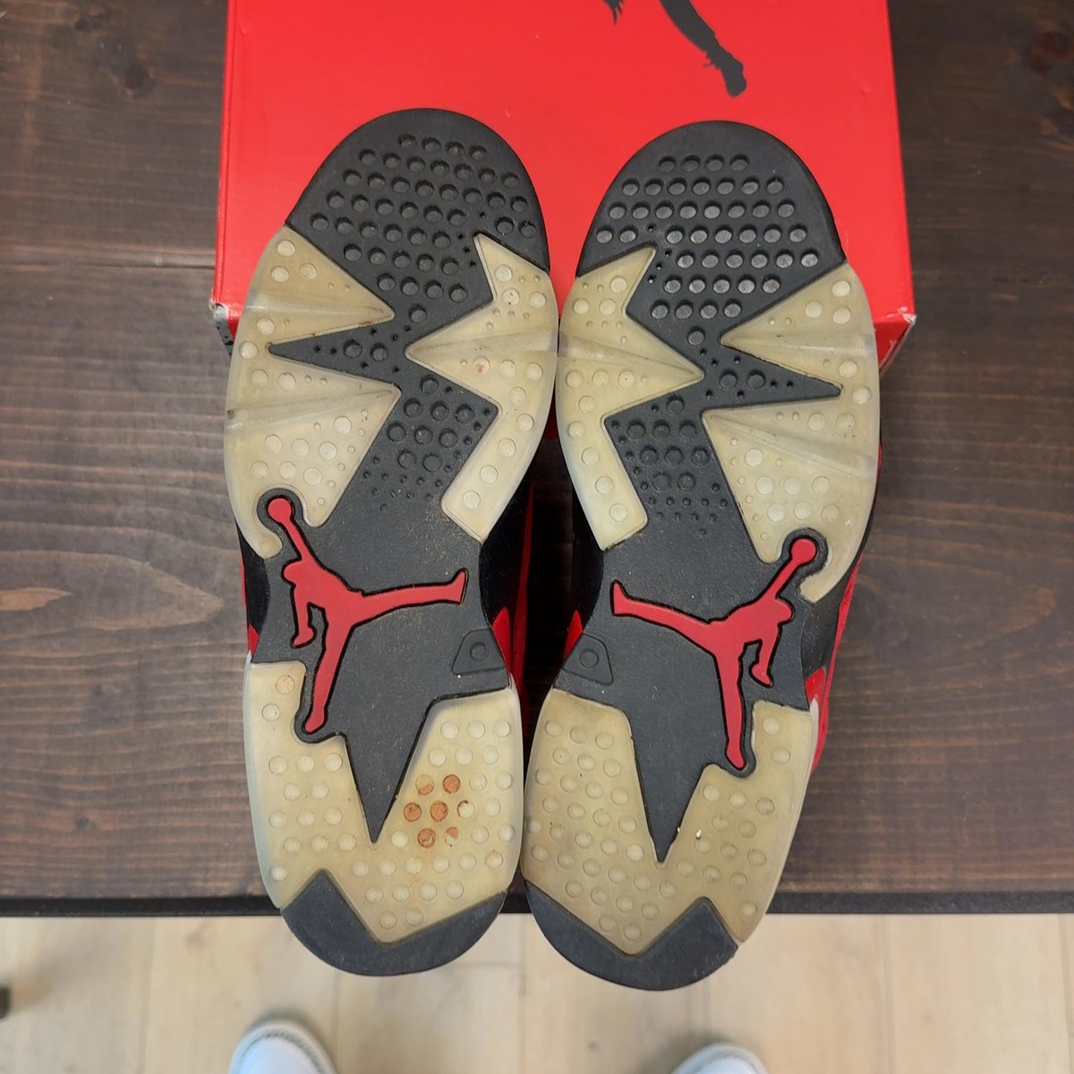 Jordan 6 Retro Toro Bravo Size 8 (Pre-Owned) - aux