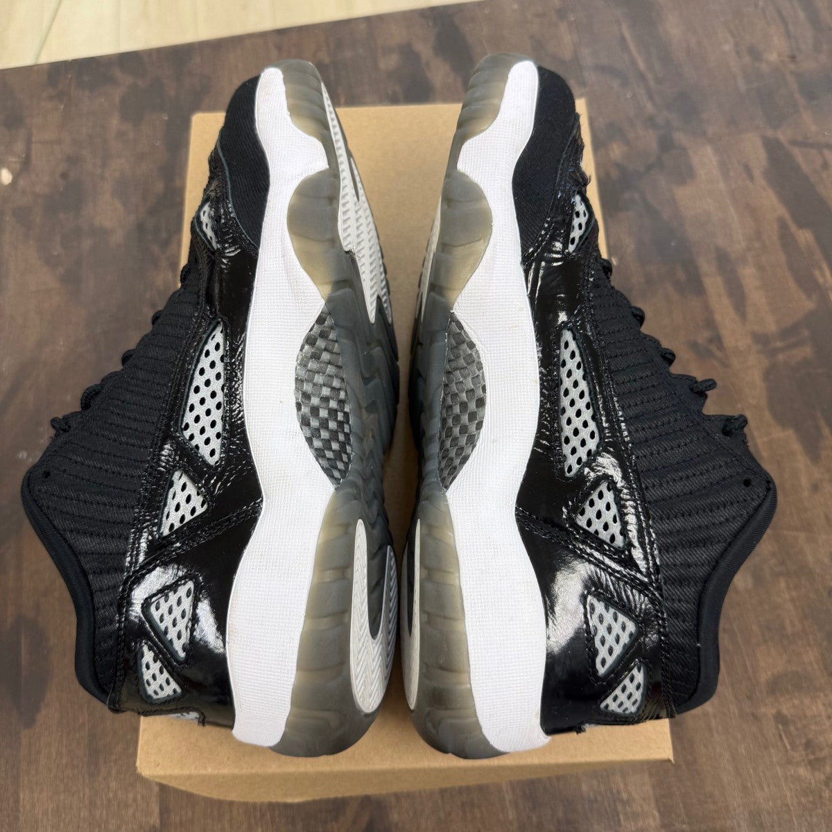 Jordan 11 Retro Low IE Craft Black White Size 9 (Pre-Owned) - Image 4