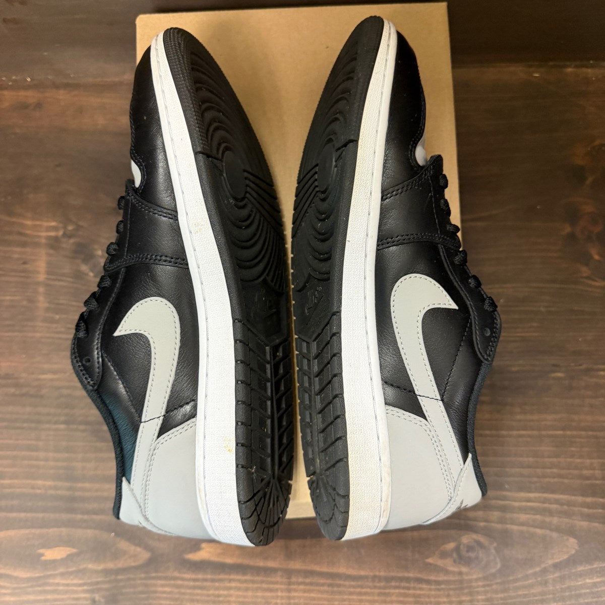 Jordan 1 Retro Low Shadow (2015) Size 11 (Pre-Owned) - Image 6