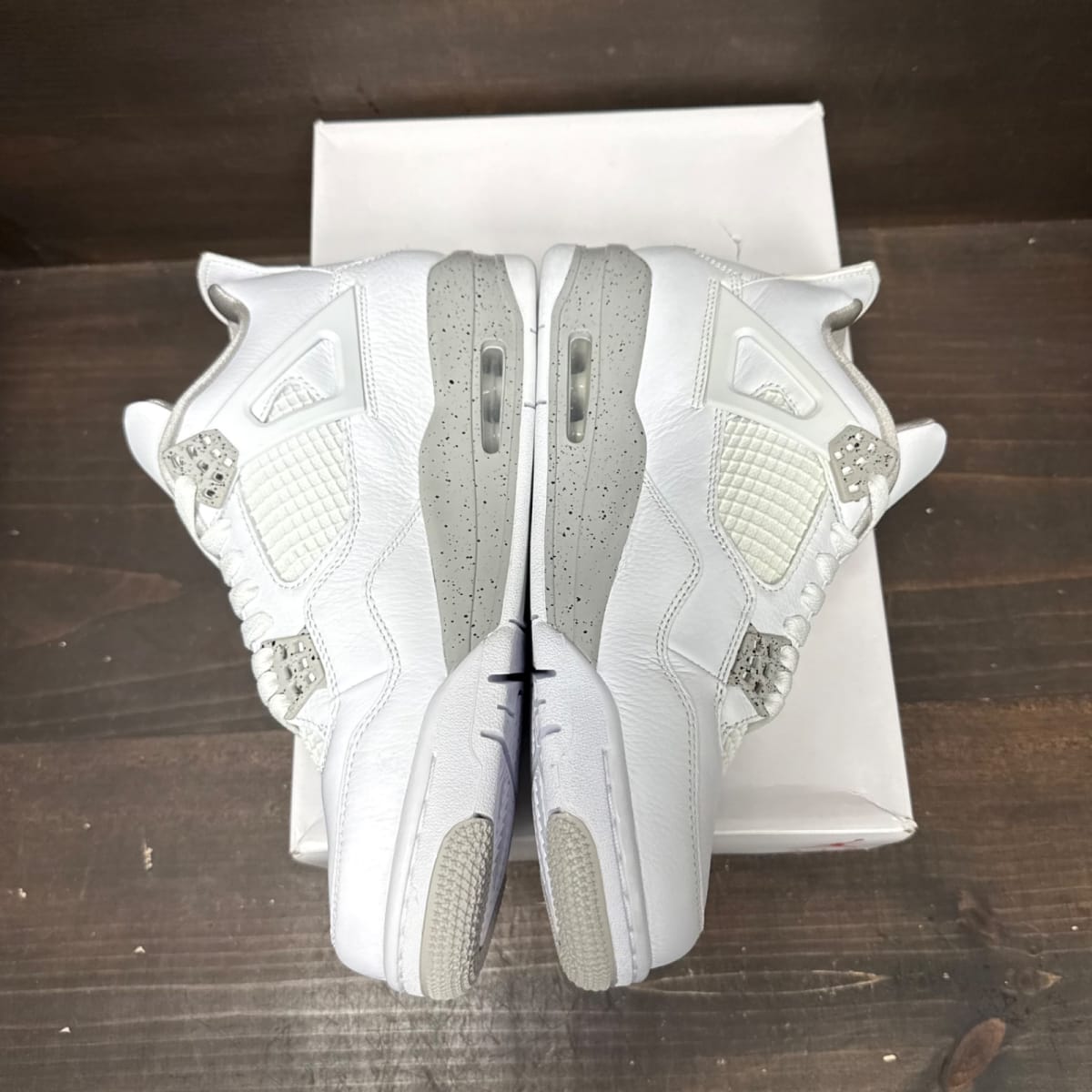 Jordan 4 Retro White Oreo (2021) Size 9 - side