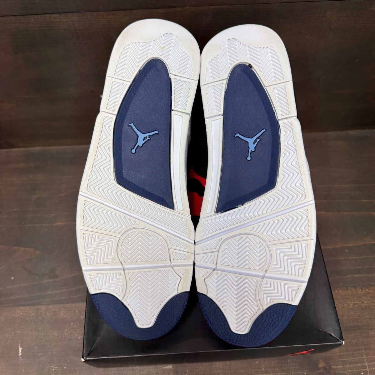 Jordan 4 Retro Columbia (2015) - Image 6