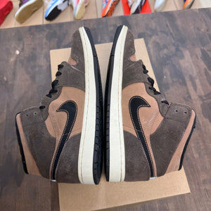 Jordan 1 Mid SE Dark Chocolate Size 8.5 (Pre-Owned) - Image 2
