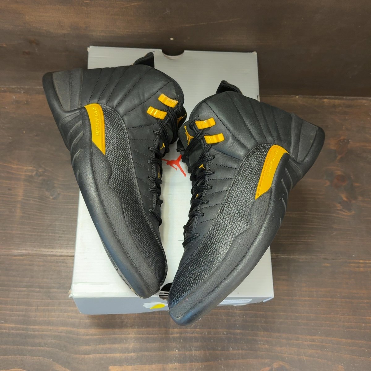 Jordan 12 Retro Black Taxi Size 9 (Pre-Owned) - back