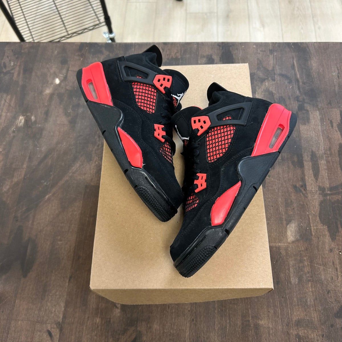 Jordan 4 Retro Red Thunder (GS) Size 5.5Y (Pre-Owned) - Image 1