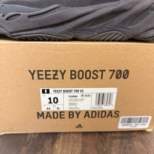 adidas Yeezy Boost 700 V2 Vanta - Image 7