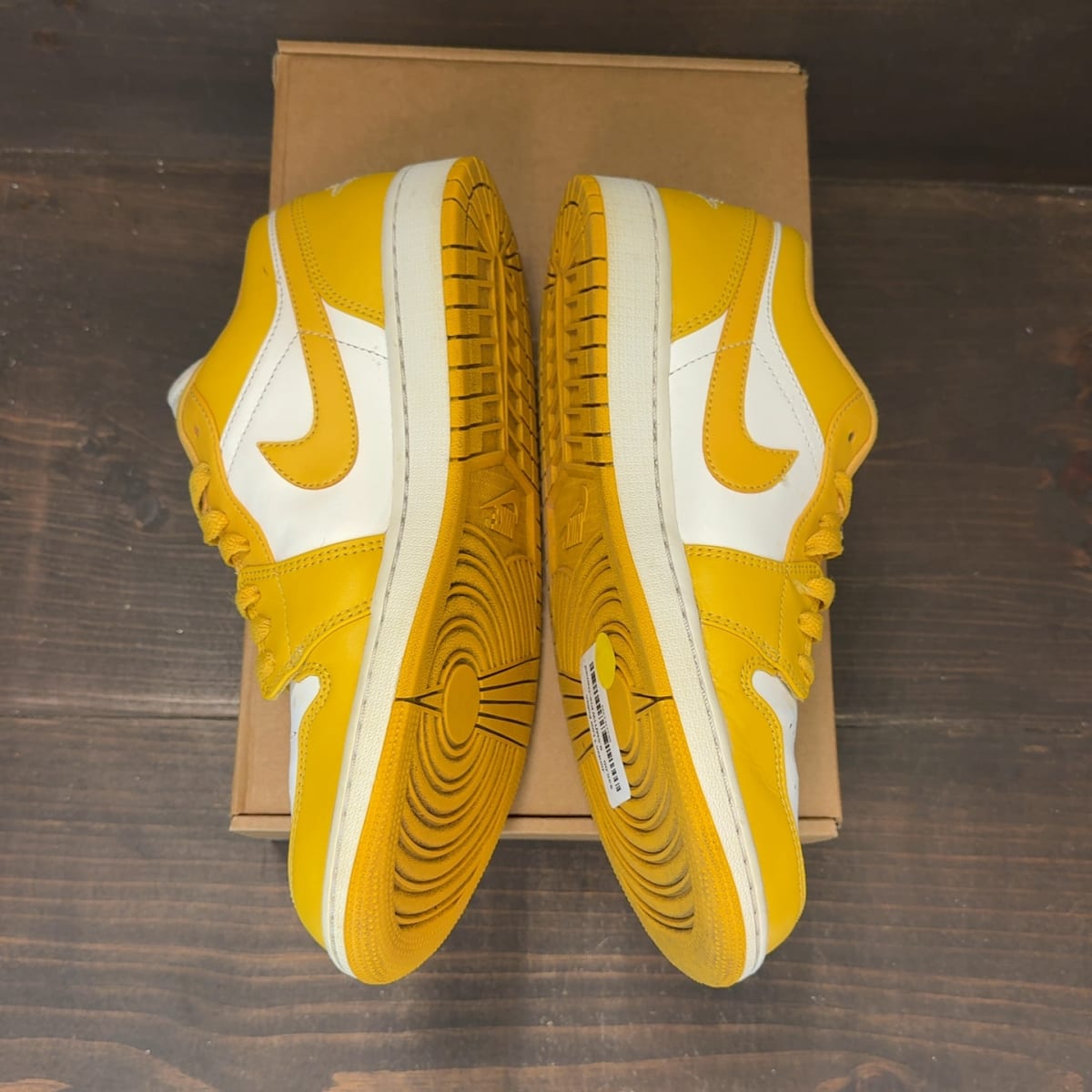 Jordan 1 Low Pollen Size 9.5 (Pre-Owned) - aux