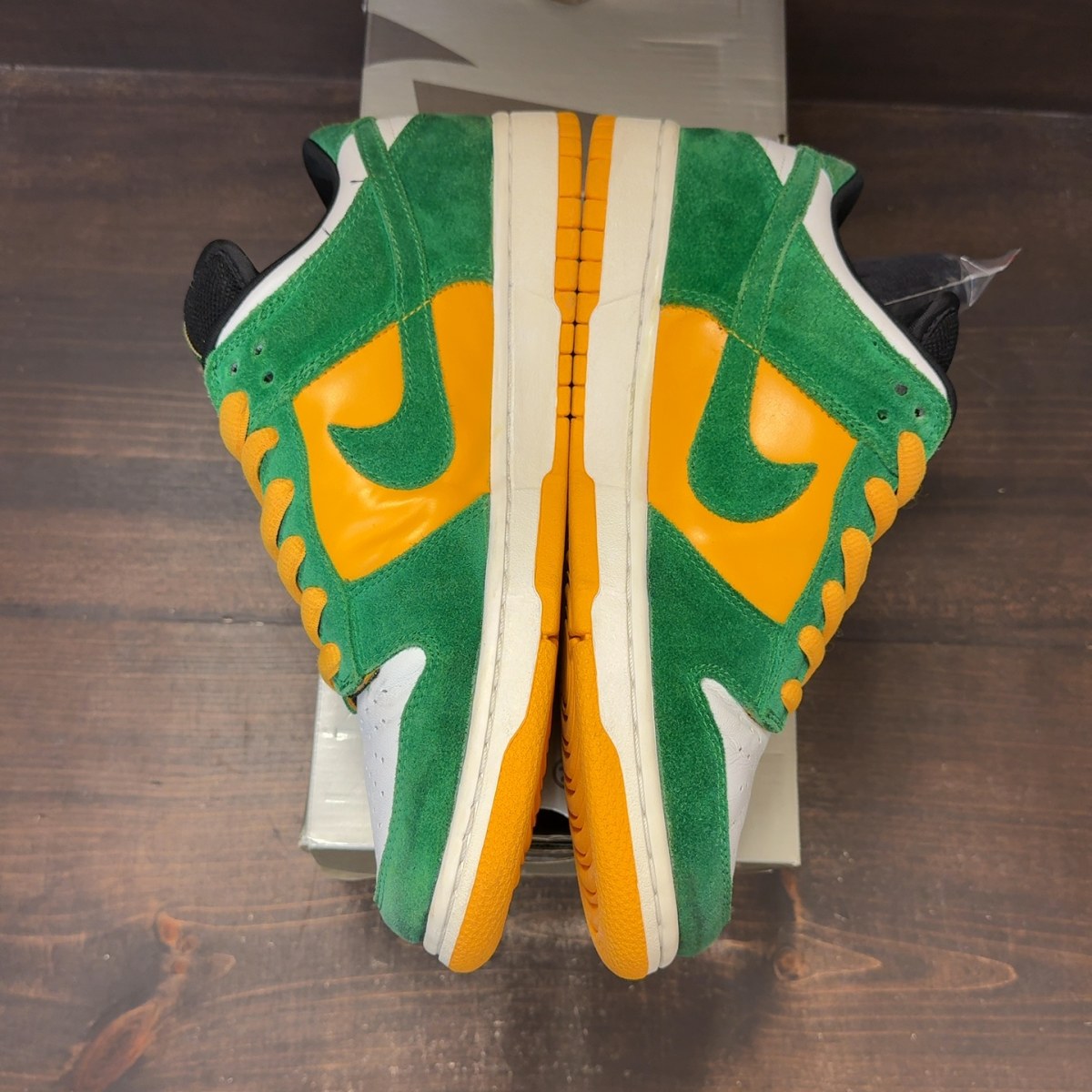 Nike SB Dunk Low Bucks Size 10 (Pre-Owned) - Image 4