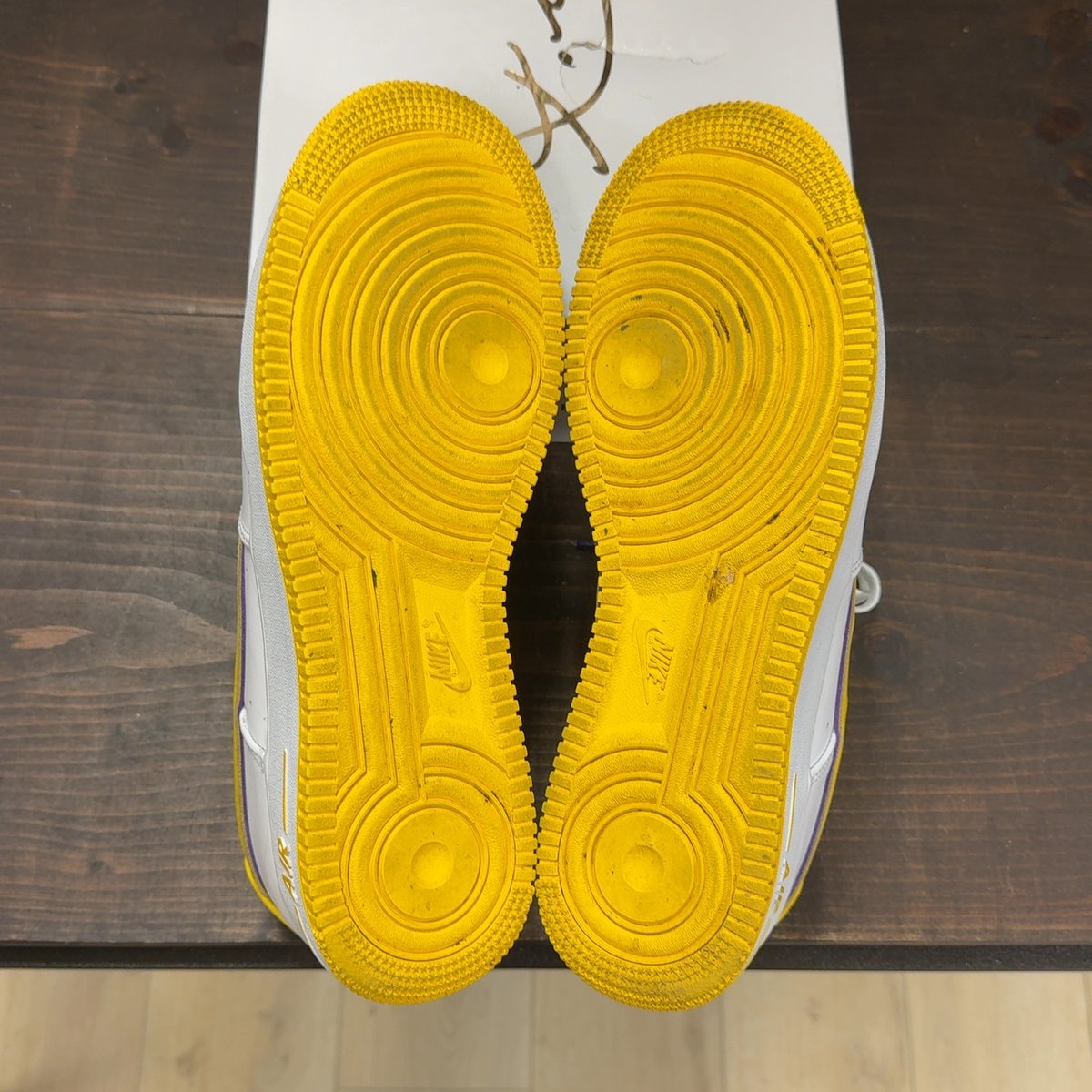 Nike Air Force 1 Low Retro QS Kobe Bryant Lakers Home Size 11 (Pre-Owned) - aux