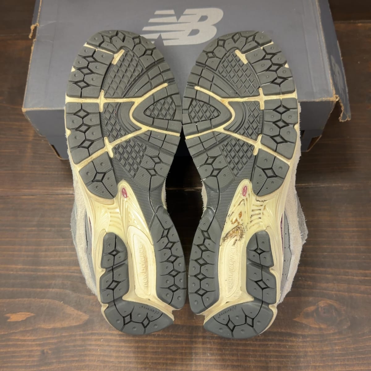 New Balance 2002R Protection Pack Rain Cloud Size 11 (Pre-Owned) - aux