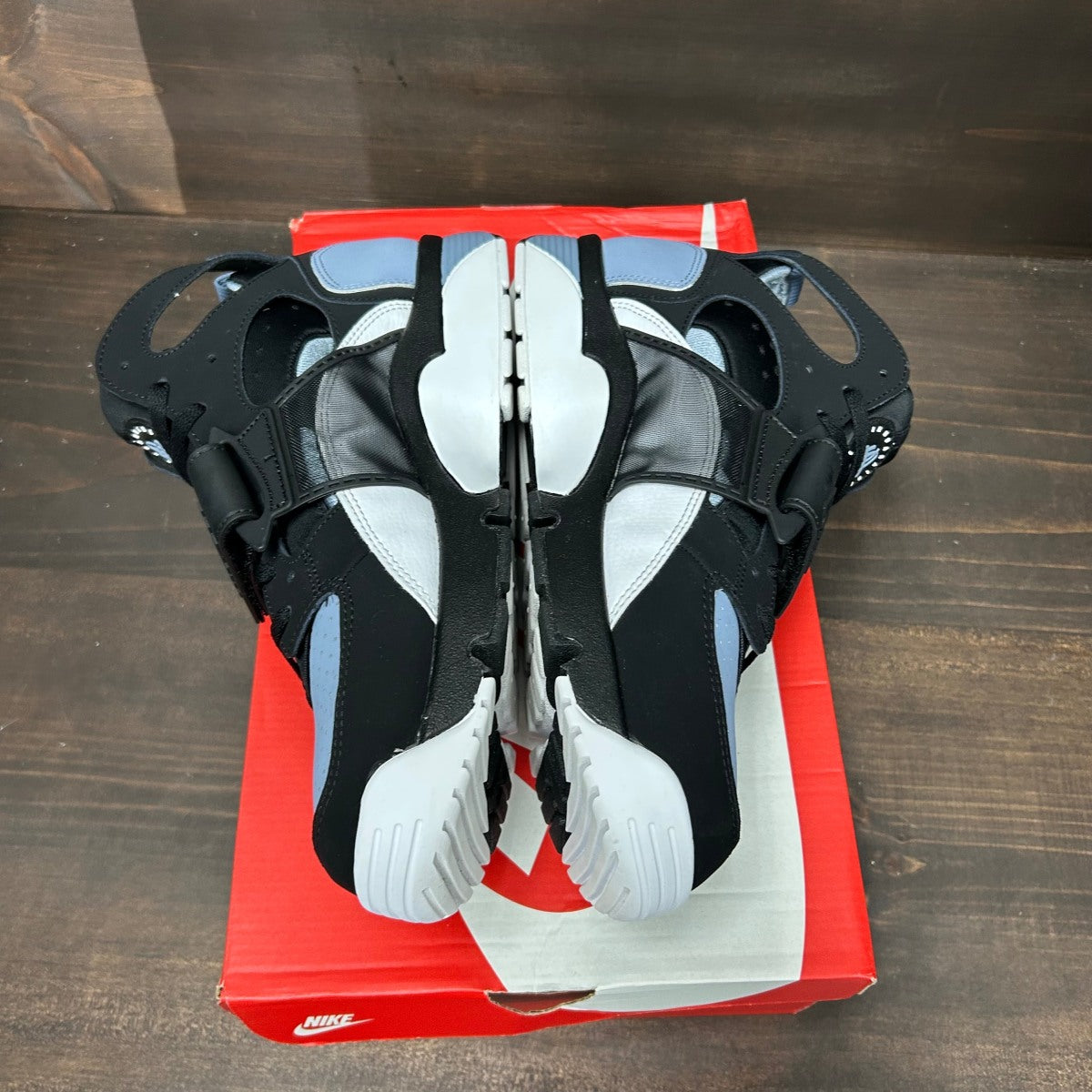 Nike Air Trainer Huarache Cool Blue Black Size 13 (Pre-Owned) - Image 4