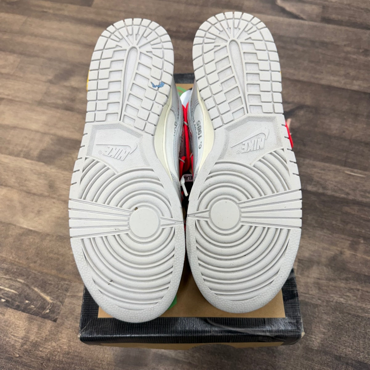 Nike Dunk Low Off-White Lot 6 - Image 4