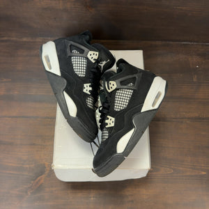 Jordan 4 Retro White Thunder (GS) - Image 2