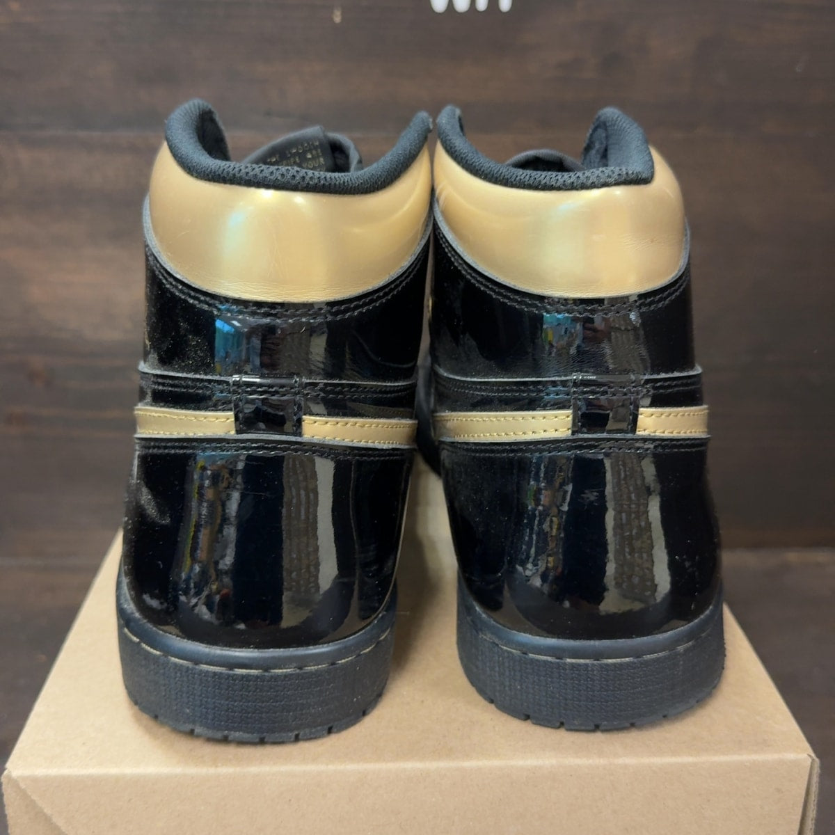 Jordan 1 Retro High Black Metallic Gold (2020) Size 13 (Pre-Owned) - Image 5